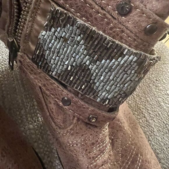 Gorgeous Not Rated size 6 cowgirl booties - Picture 4 of 7